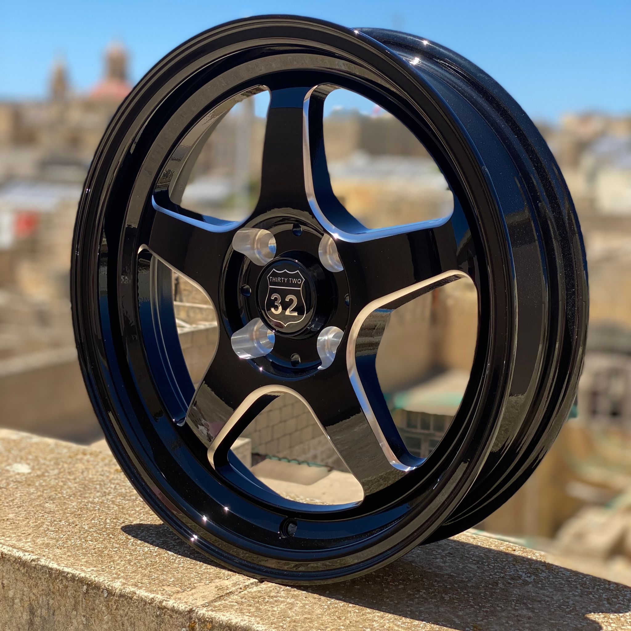 32 Racing Speedstar Blacked Out – 15X3.5 – ET-10 – 4 x 100mm - Speedshop Malta